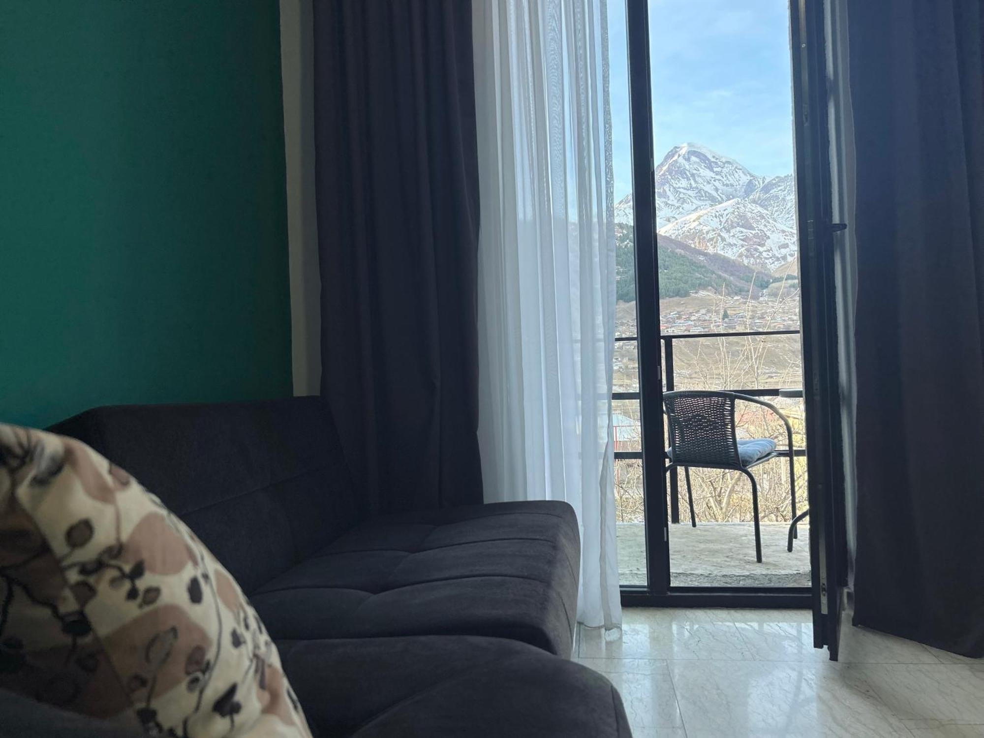 Shushabandi Kazbegi Hotel ภายนอก รูปภาพ